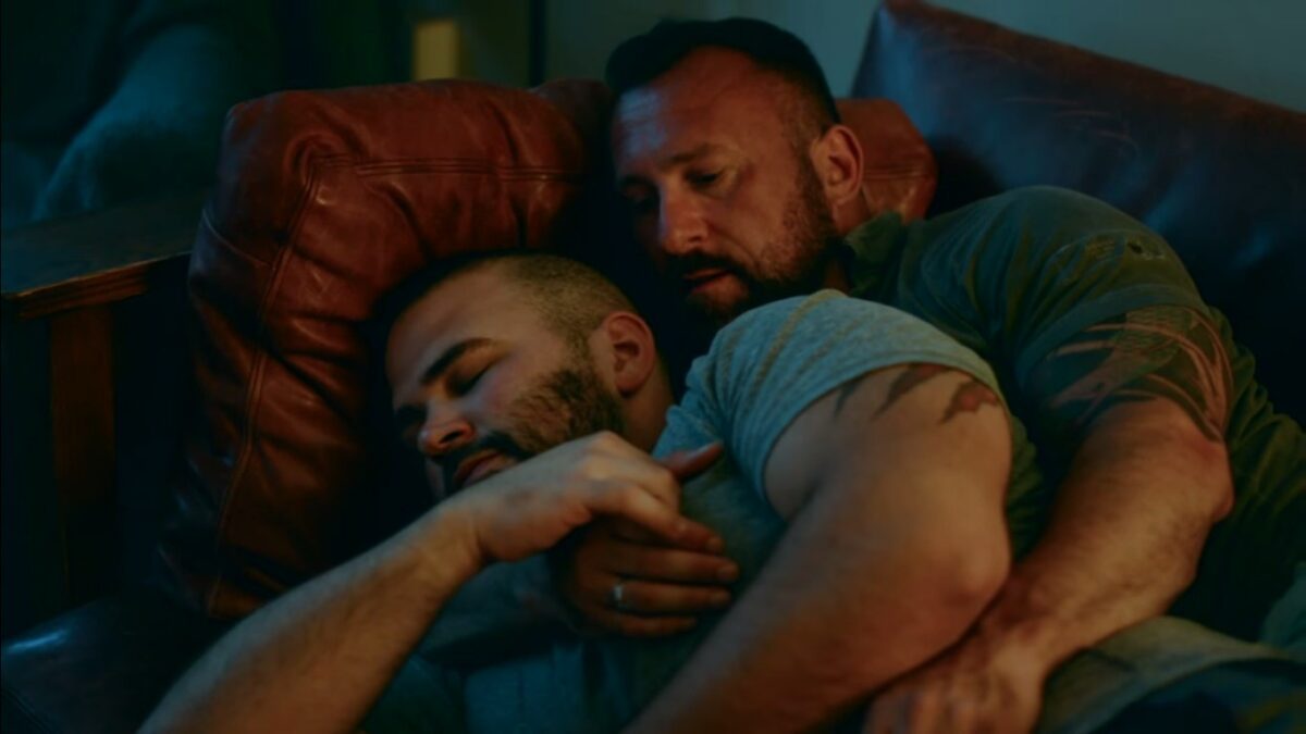 В Сети состоялась премьера трогательного клипа о любви “медведей”