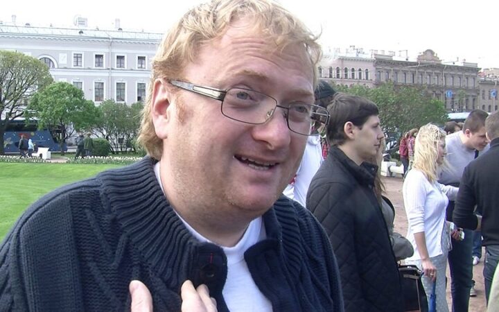 МИЛОНОВ ТРЕБУЕТ ОТКАЗАТЬСЯ ОТ МАРОК С ПОРТРЕТАМИ ГЕЕВ