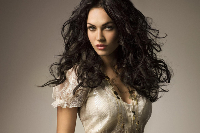 720372e7f2b74f79941951b6aaac4a6b_na_dva_fronta_10_zvezd_biseksualok_8