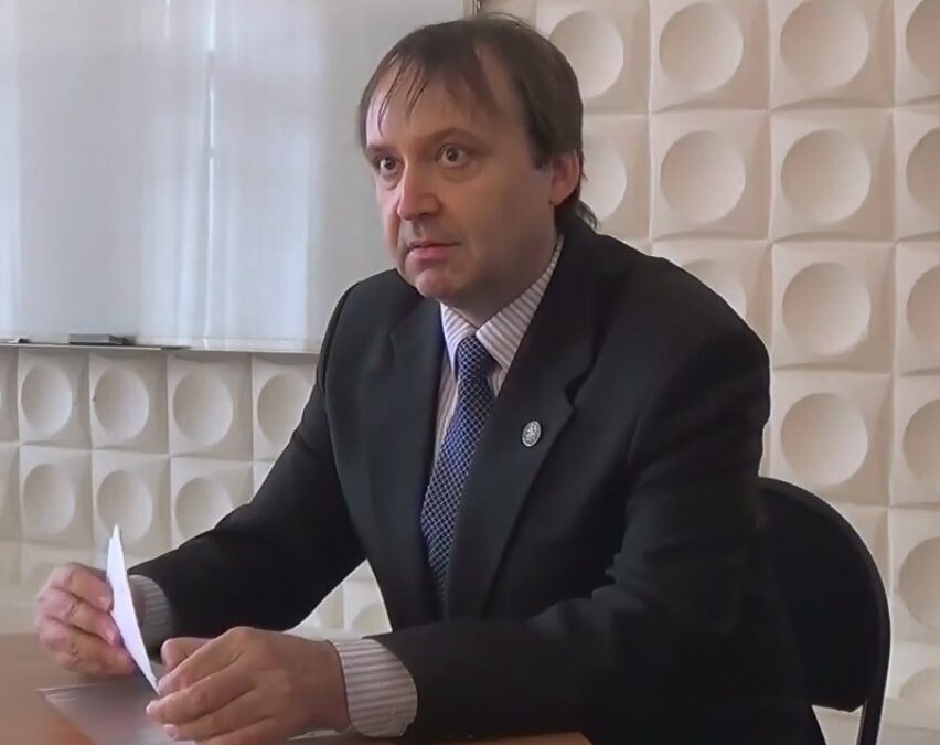 Известный гомофоб-общественник оказался гомосексуалом