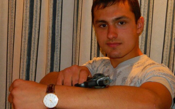 Суд по зверскому убийству гея в Харькове перенесли: прокурор «не успел» ознакомиться с делом
