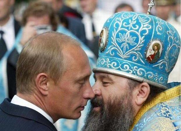 В России выпустили клип об ЛГБТ с Путиным