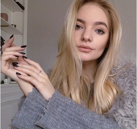 Елизавета Пескова высказала свое мнение по поводу усыновления детей секс-меньшинствами
