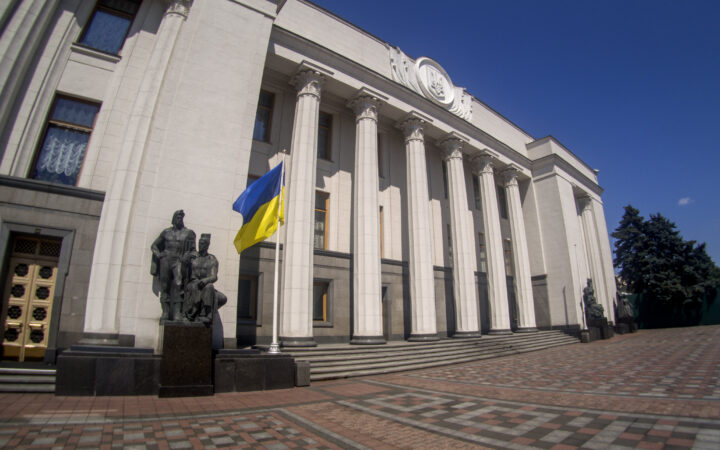 “Не наши ценности”. Депутаты поссорились из-за сексуальной ориентации