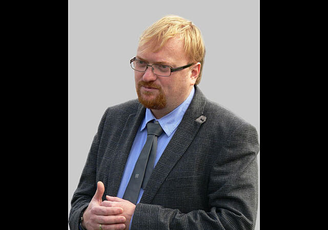Депутат Милонов требует не выпускать на экраны сказку, в которой один из героев – гей