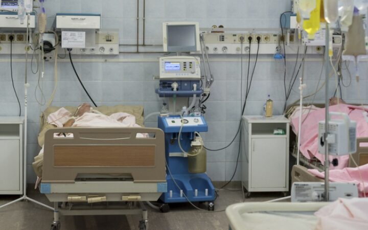 Администратор петербургского гей-клуба жестоко избил гомосексуала
