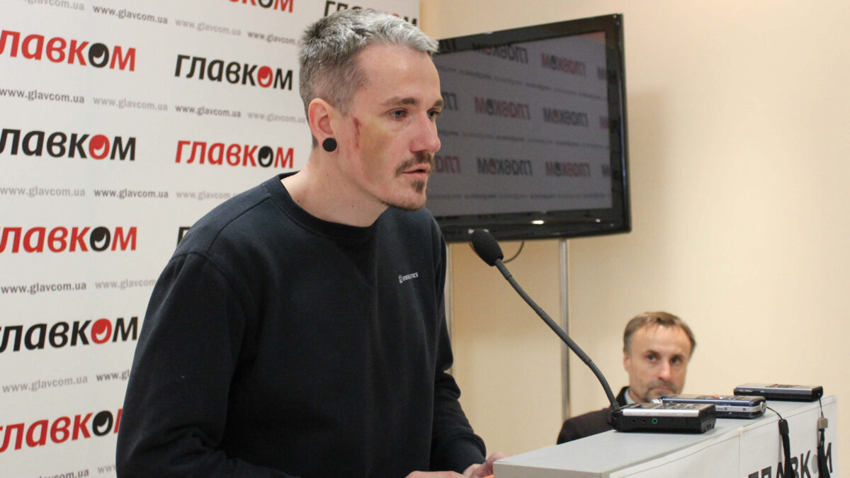 В Одессе напали на ЛГБТ-активиста и его партнера. Правозащитники требуют расследования