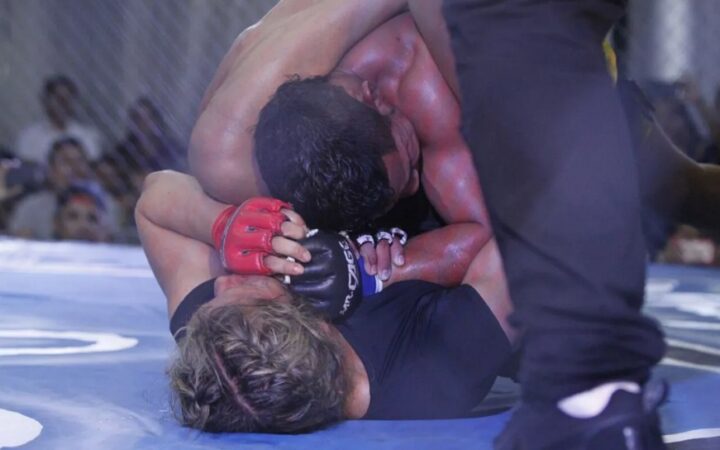 В MMA девушка-трансгендер впервые победила мужчину