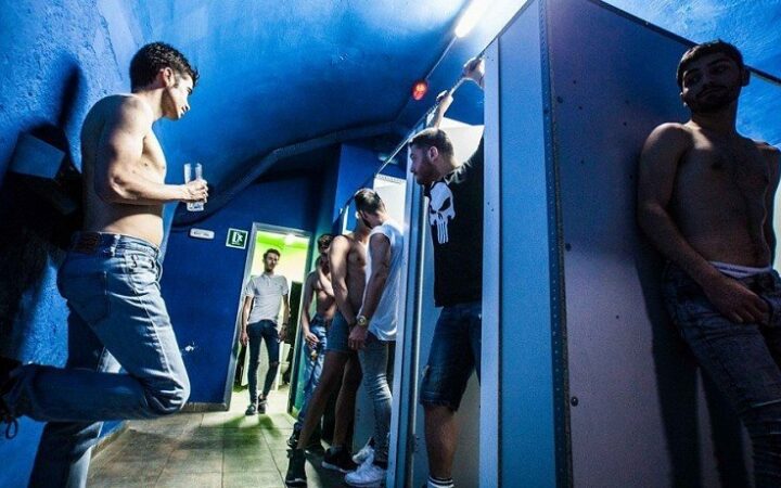 В берлинских гей-клубах закрывают “темные комнаты”
