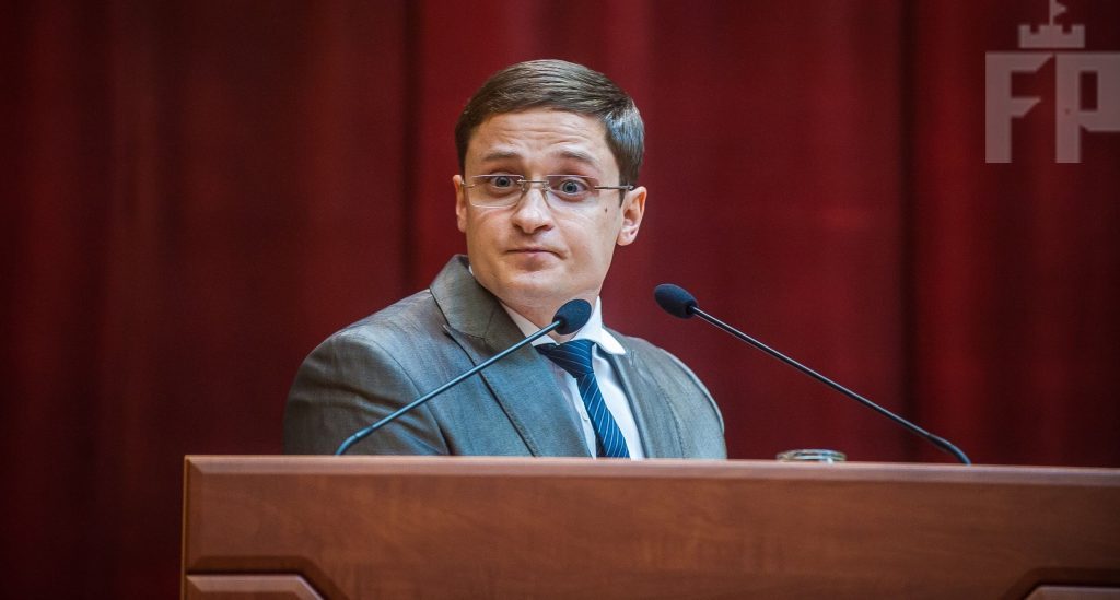 Запорожский депутат предлагает Украине равняться на опыт Уганды по защите прав человека.
