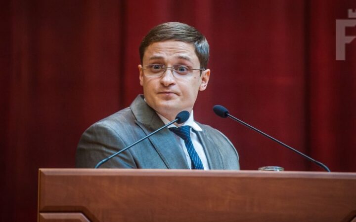 Запорожский депутат предлагает Украине равняться на опыт Уганды по защите прав человека.