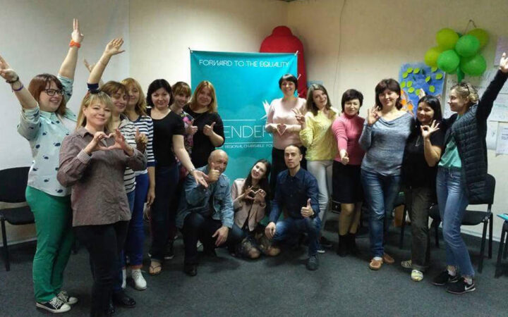 С акцентом на уязвимый возраст: состоялась «Школа толерантности по Соги» для специалистов и специалисток, работающих с подростками