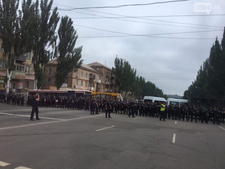 В Кривом Роге ЛГБТ-сообщество охраняли 1000 правоохранителей