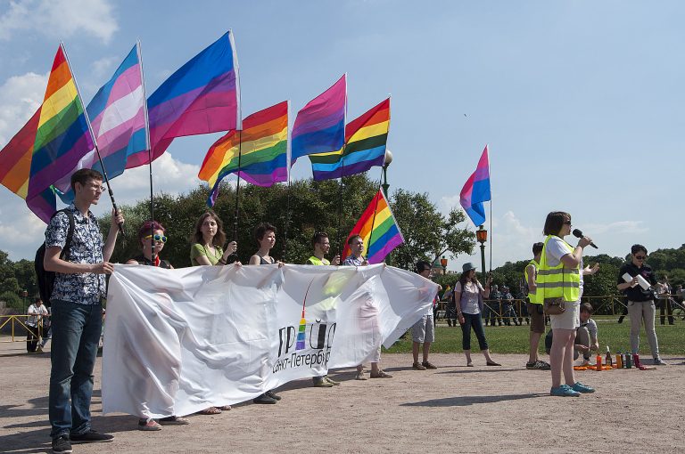 ЛГБТ-активистам не разрешили провести шествие в Петербурге