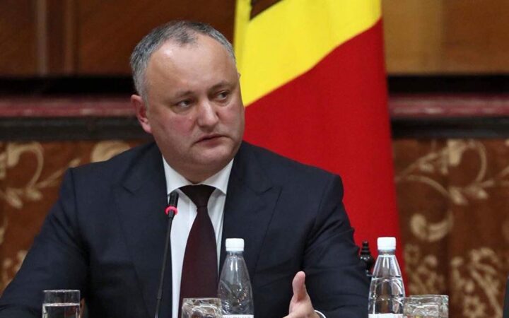 Президент Молдовы отверг возможность парламентского альянса с теми, кто ходит на прайды