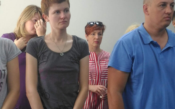 “Когда я услышала приговор, я испугалась. Я не хотела сажать людей”: детали суда над девушками, избившими участниц “Фестиваля равенства”
