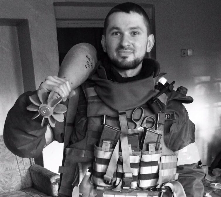 Виктор Пилипенко, батальон “Донбасс”, гей: По мне стреляли танки, поэтому зеленки не боюсь