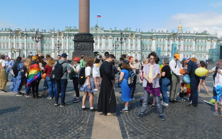 В Петербурге участника ЛГБТ-акции оштрафовали на 170 тысяч рублей