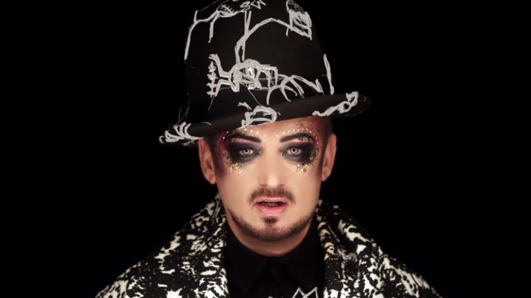 Бой Джордж расплакался в новом видео Culture Club