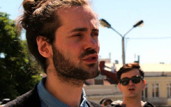 Суд оштрафовал на 1 лари соратника Бурджанадзе, оскорбившего ЛГБТ-активиста