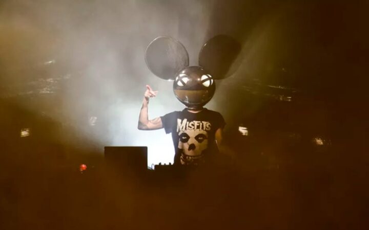 Музыкант Deadmau5 удалил свой аккаунт на Twitch после бана за гомофобию