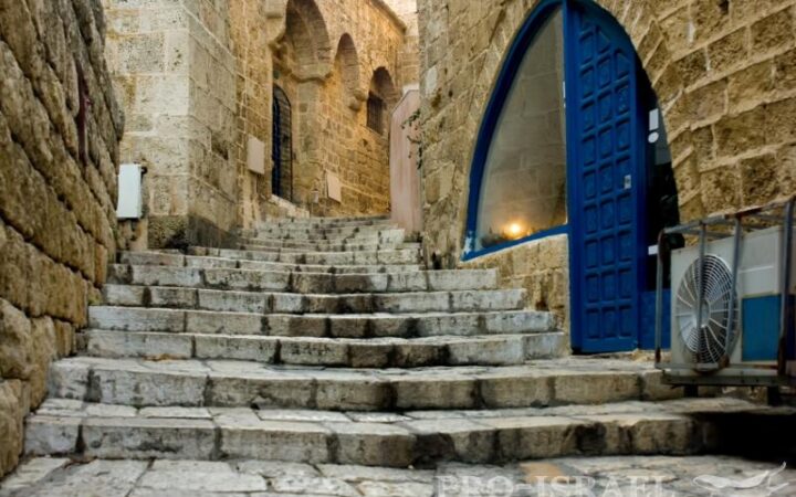 Арабы избили и ограбили гомосексуалов в центре Тель-Авива