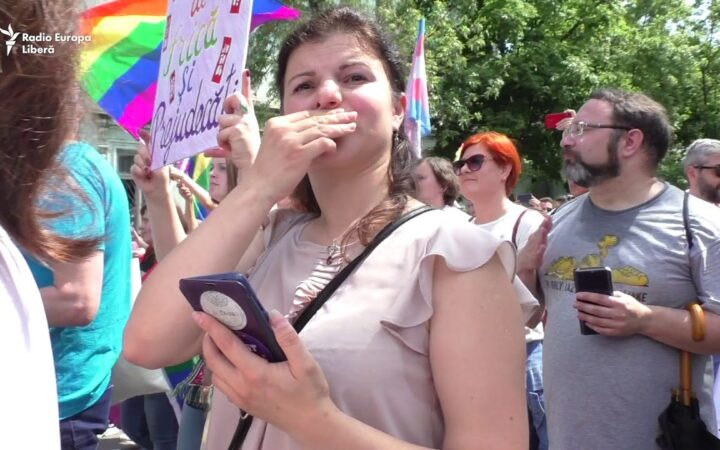 В Кишиневе прошел марш в поддержку ЛГБТ