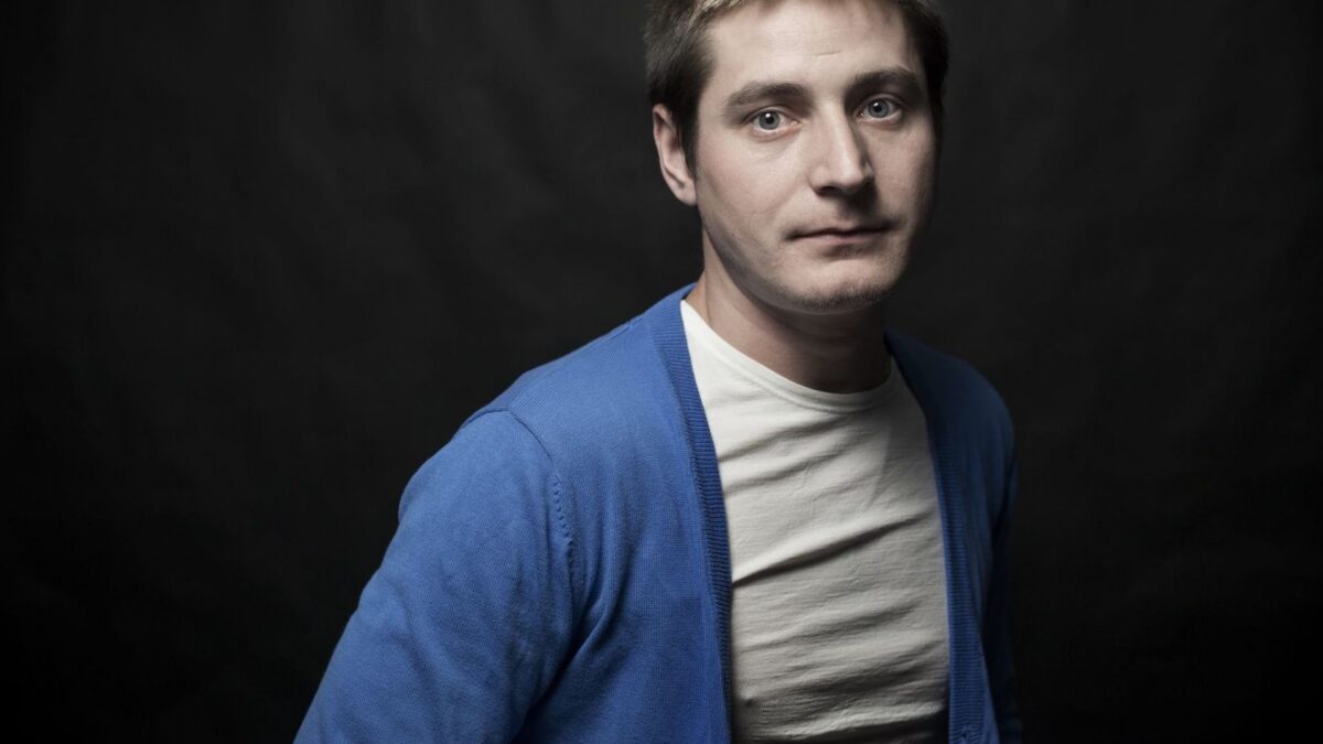 “Начал жизнь с нуля”. Единственный открыто рассказавший о пытках в Чечне гей – об иске в ЕСПЧ и политическом убежище