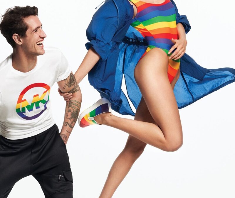 Белла Хадид поддерживает ЛГБТ-сообщество в кампейне Michael Cors Pride Collection