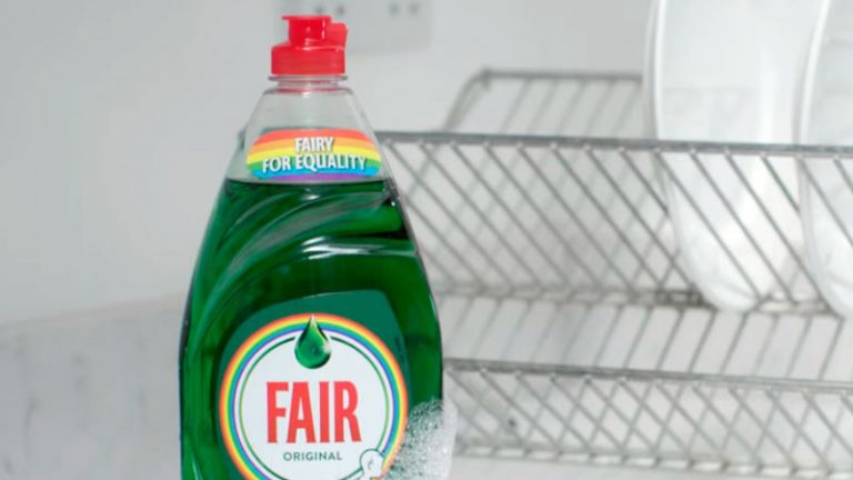 Fairy превратилось в Fair, чтобы поддержать ЛГБТ-молодежь