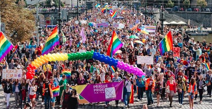В Праге впервые мэрия города поддержала прайд