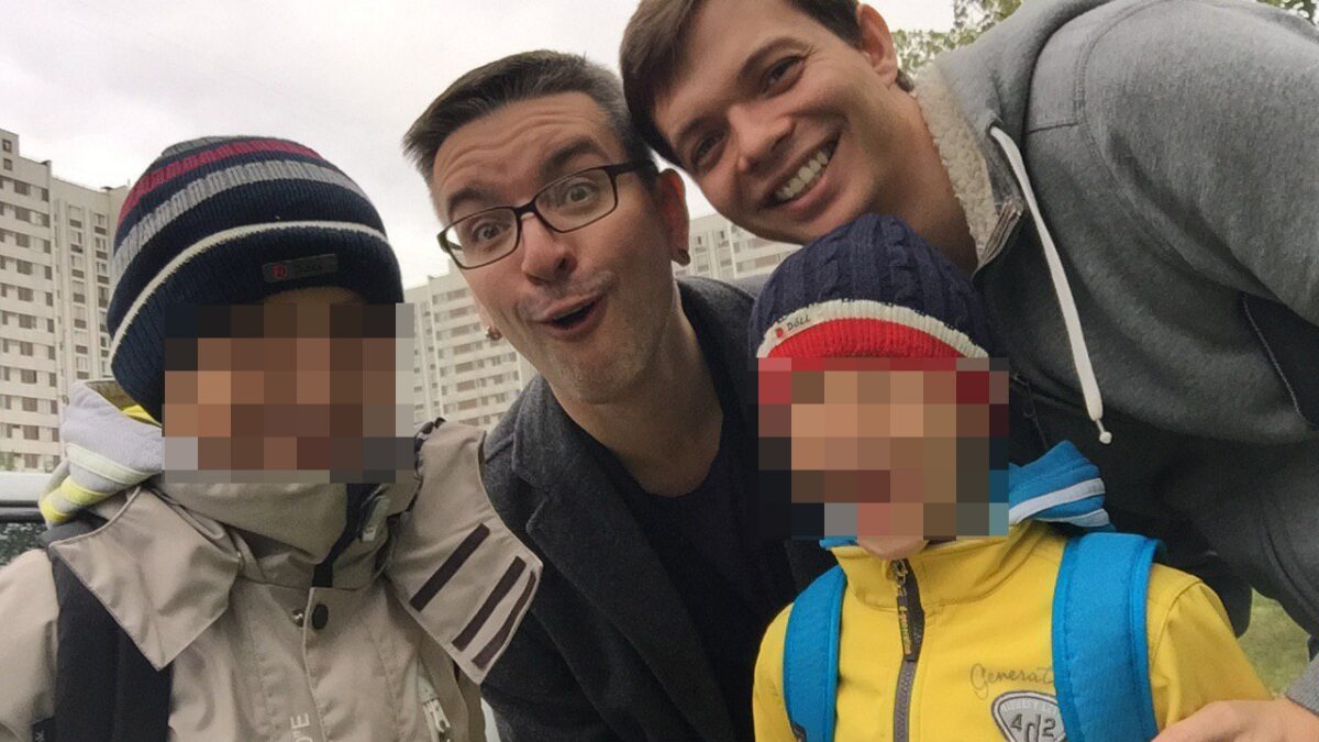 Московская гей-пара с детьми запросила политубежище в США