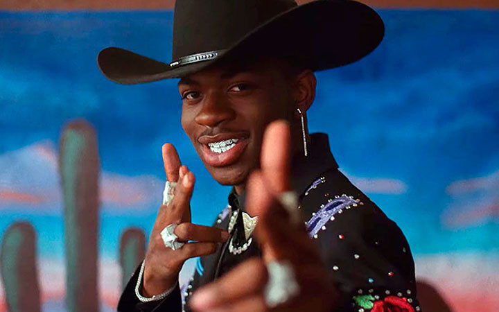 Рэпер Lil Nas X стал вторым геем в истории, продавшим 10 000 000 копий своего хита
