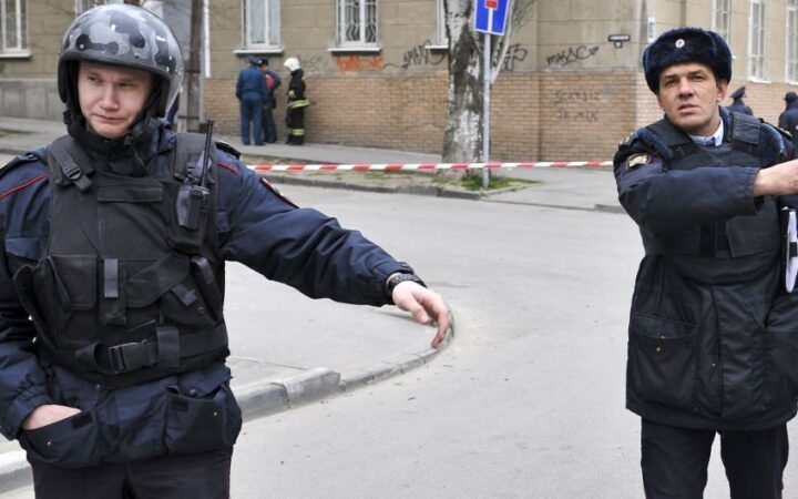 В РФ открыли уголовное дело из-за видео, где дети общаются с геем