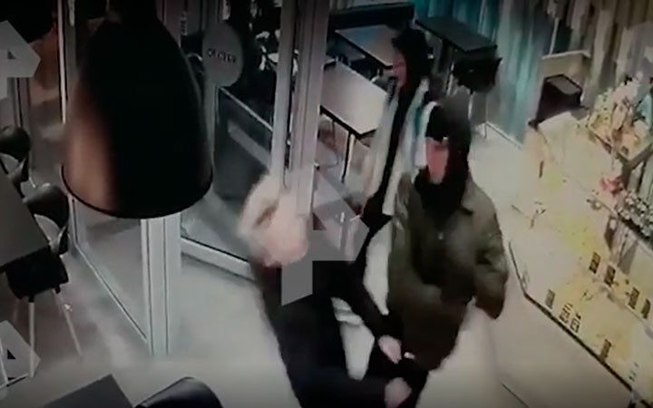 Студент юрфака, школьник и бездельник – полиция задержала напавших на девушек в Санкт-Петербурге