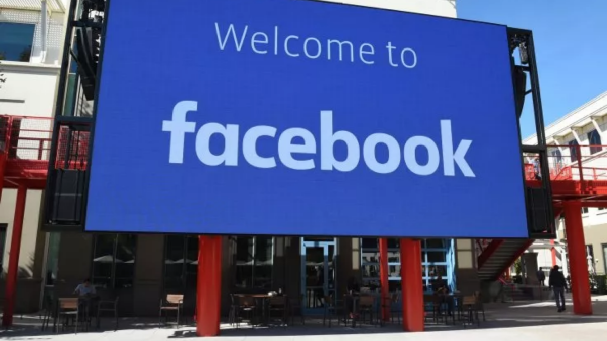 Facebook получил требование удалить антирекламу PrEP