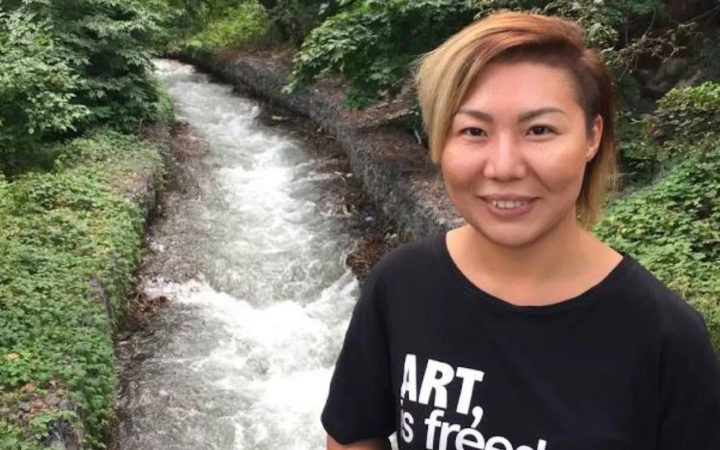 В авиакатастрофе в Алматы погибла журналистка Дана Круглова. Она писала о гомофобии и сексуальном насилии в Казахстане