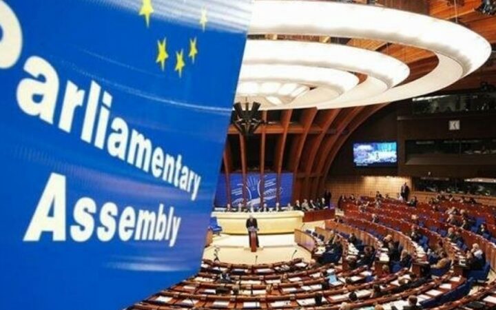 ПАСЕ требует от России защитить права ЛГБТ-сообщества