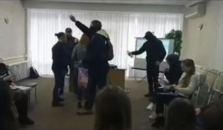 Посольство США обеспокоилось нападением на организаторов ЛГБТ-тренинга в Виннице