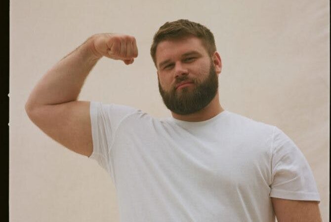 Медвежонок-гей рассказал, каково ему было стать новой моделью Abercrombie & Fitch