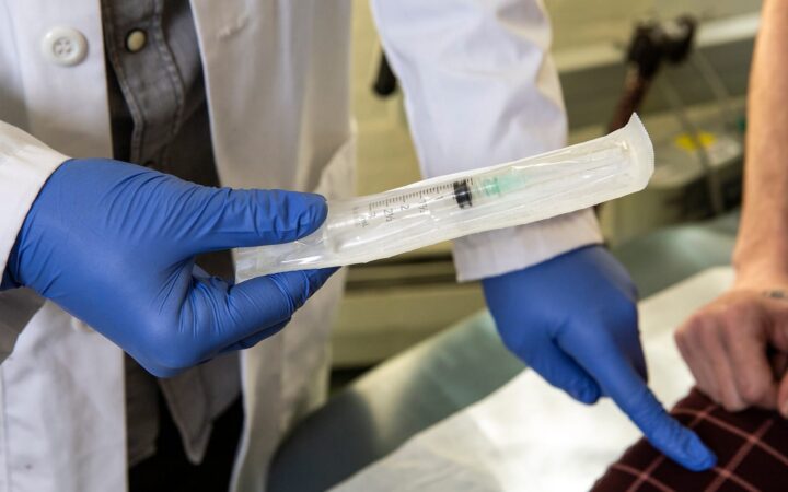 Риски, с которыми сталкиваются трансгендерные люди во время пандемии