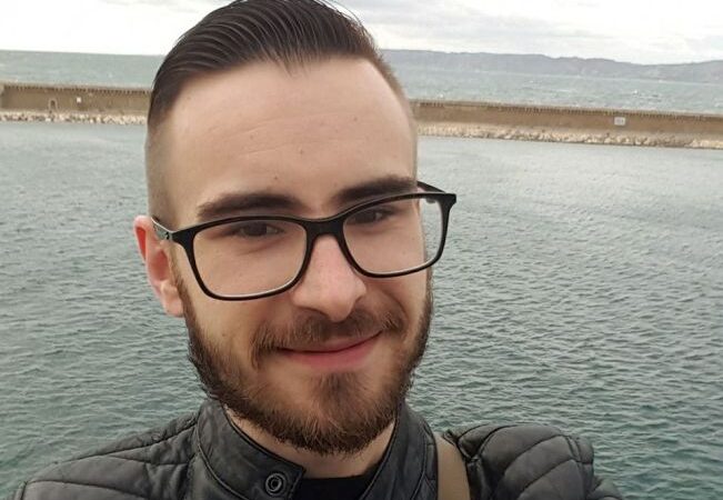 Соседи-гомофобы угрожают гей-паре в Марселе