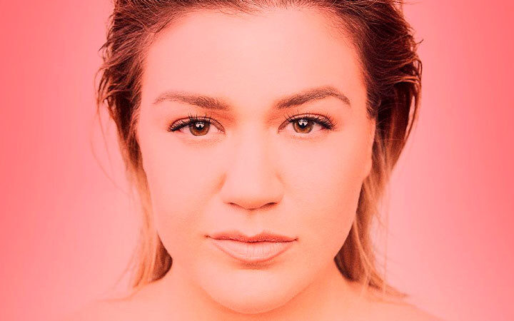 Певица Келли Кларксон (Kelly Clarkson), которая является первой победительницей конкурса “Американский идол” и одной из самых продаваемых певиц последних десятилетий, представила новый сингл “I Dare You”