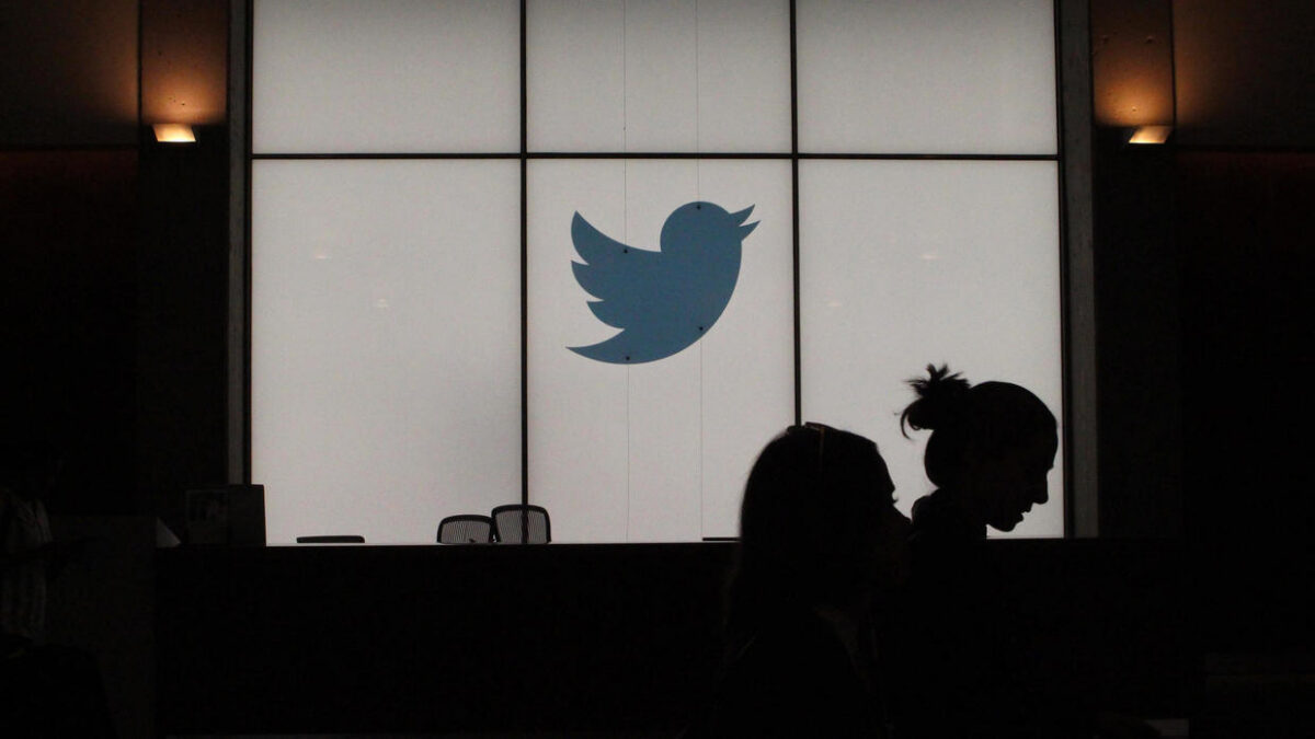 Во Франции ассоциации по борьбе с дискриминацией подали в суд на Twitter