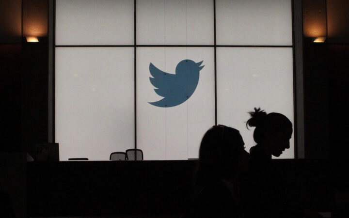 Во Франции ассоциации по борьбе с дискриминацией подали в суд на Twitter