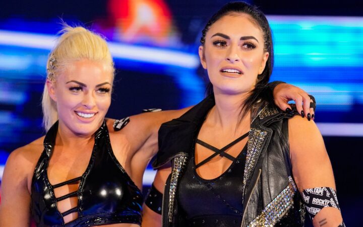 WWE может запустить в скором времени сюжетную линию с лесбиянками