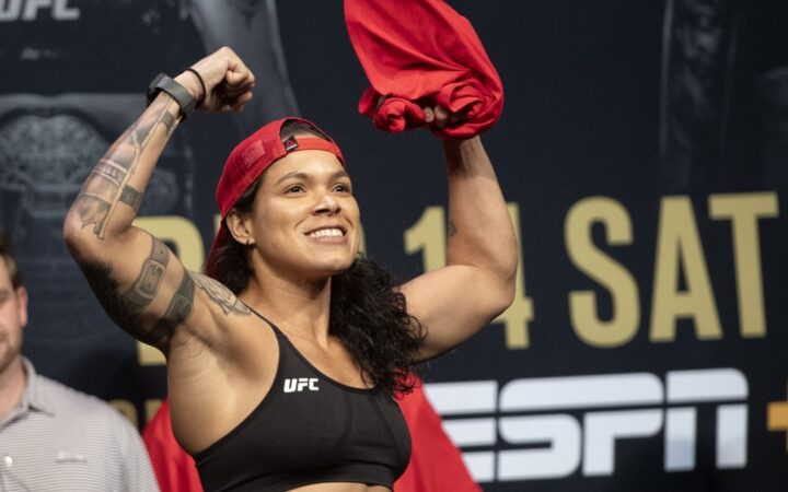 Чемпионка UFC скоро станет мамой, но будет защищать пояс: как это возможно