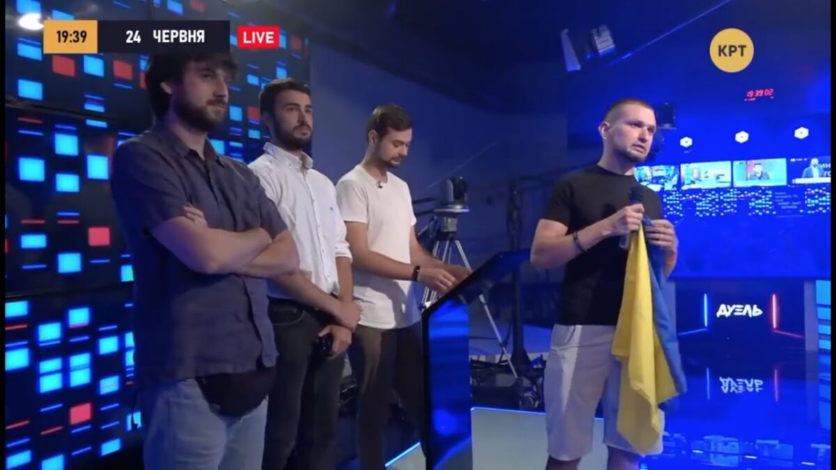 ЛГБТ-активисты отказались учавствовать в программе Дуэль в прямом эфире на канале КРТ