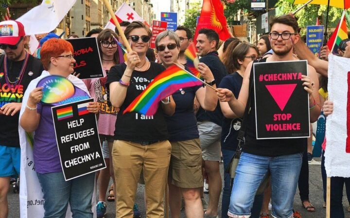 “Я их прощаю. Я свободный человек”. Как живут геи из Чечни, открывшие свои лица