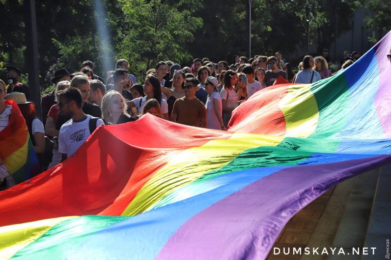 В масках и балетных пачках: одесский Марш равенства состоится, несмотря на COVID-19 и безденежье